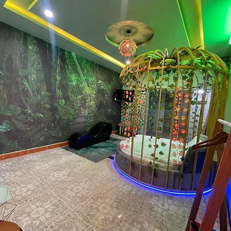 Couple Hotel - Khach San Tinh Yeu Buon Ko Sir 外观 照片