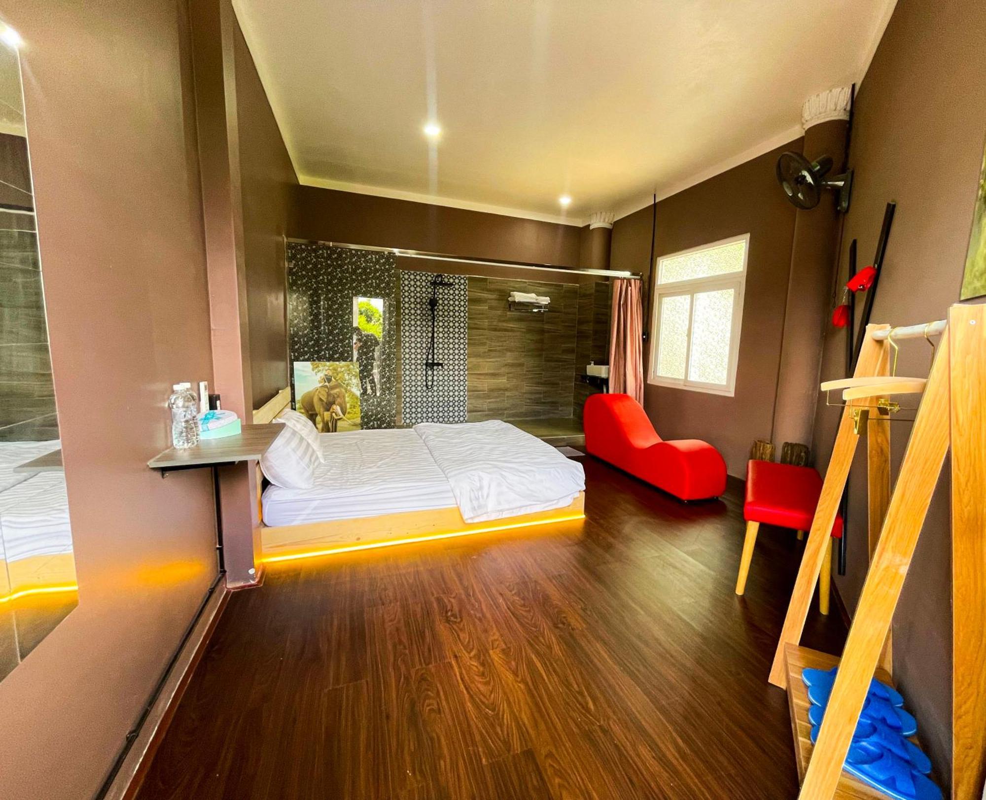 Couple Hotel - Khach San Tinh Yeu Buon Ko Sir 外观 照片